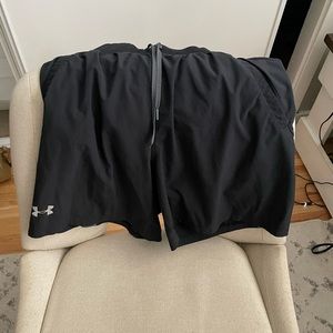 Under Armour Mens Shorts - LG